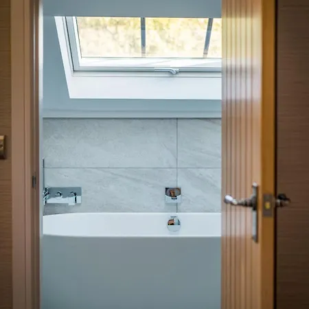 Owl Barn At The Heaning Estate * Windermere